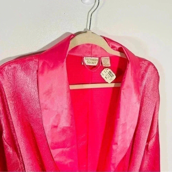 NWT Victoria's Secret Gold Label Deadstock Vintage Hot Pink Satin Robe with Belt - Picture 7 of 9